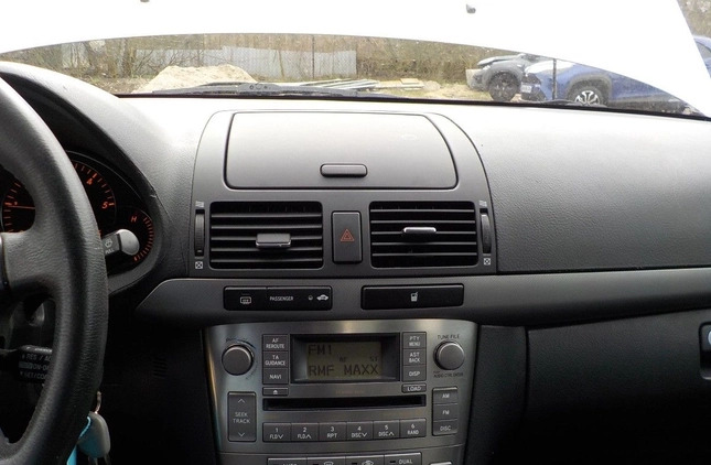 Toyota Avensis cena 10900 przebieg: 327672, rok produkcji 2008 z Sieniawa małe 232
